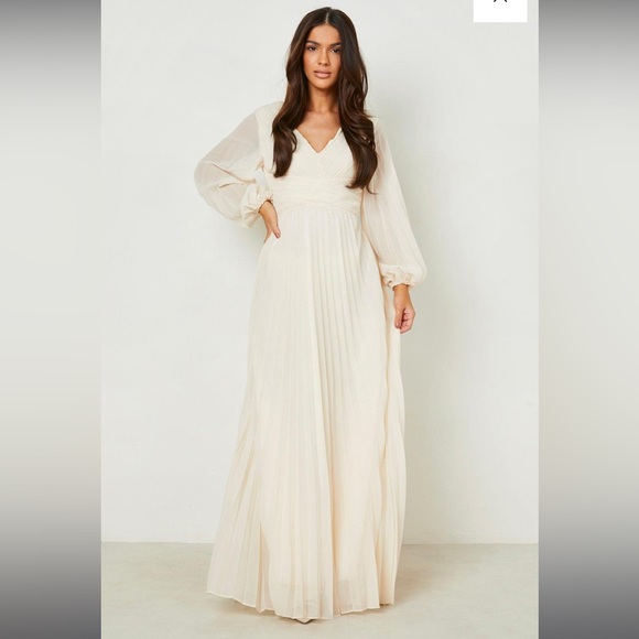 NWT Boohoo Occasions Pleated Wrap Maxi Dress - Picture 2 of 5